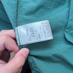 カーキ　グリーン　薄手ジャンパーの画像