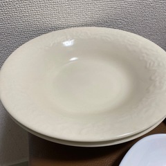 【引き取り予定者決定】パスタ皿　平皿　４枚　シンプル　ディズニーの画像