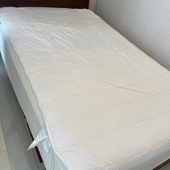 セミダブルベッド