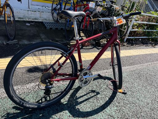 リサイクルショップどりーむ天保山店　No1447  クロスバイク　GIANT　27インチ　オシャレレッド　3×8段ギア付き　ベル付き　