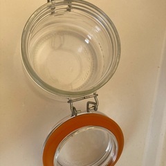 【受渡決定】ガラスの保存容器の画像