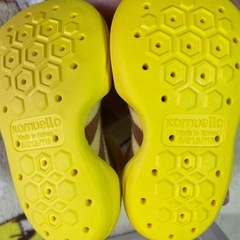 未使用品　ベビー　可愛いみつばちの靴　11.5センチの画像