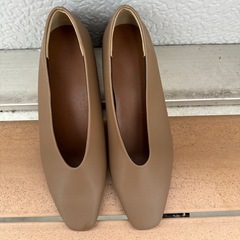 シンプルなパンプス🥿