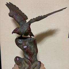 美品　鷹置物　銘あり