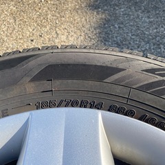 185/70R14 88Q ホイール付 スタッドレスタイヤ2本セット ヨコハマタイヤ YOKOHAMAの画像
