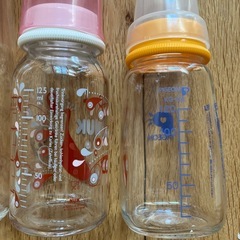 哺乳瓶　4本セットの画像