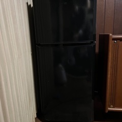 冷蔵庫です。取来る方お待ちしています。