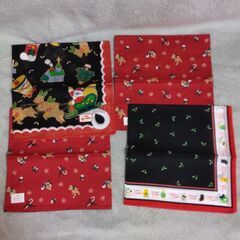 クリスマス柄のハンカチや巾着袋の画像