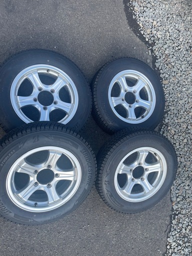 ジムニー　　スタッドレス　バリ溝　ブリヂストンDM-V3