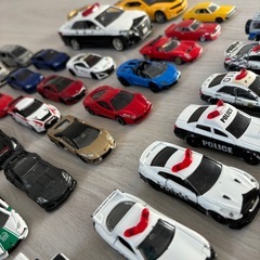 トミカとミニカー90台の画像