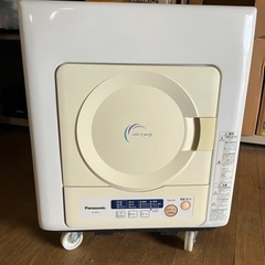 パナソニック乾燥機　3300円