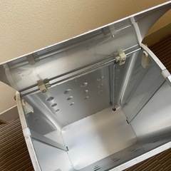 アルミ製ダストボックスゴミ箱の画像