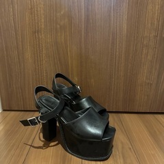 GYDA サンダル　厚底