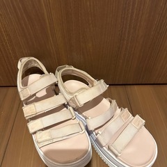 NIKE 厚底　サンダルの画像