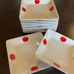 トマト柄正方形（小皿）