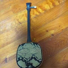 ［昭和レトロ］　中古品　琉球沖縄置物　蛇皮線の画像