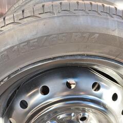 スチールホイールタイヤ付きの画像