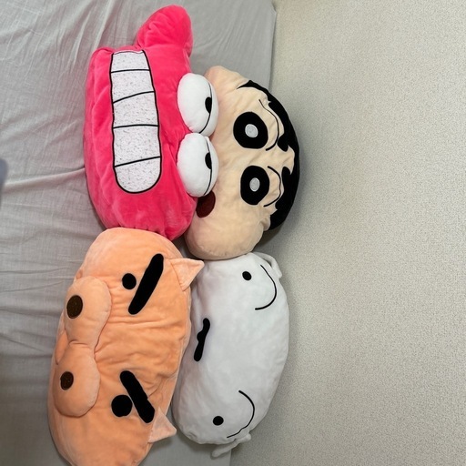 【クレヨンしんちゃん】クッション4点セット