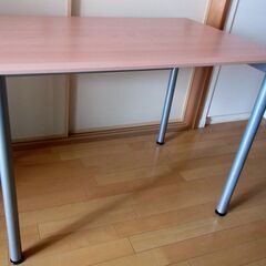 木目調　事務机　65kgのワタシが乗っても大丈夫！