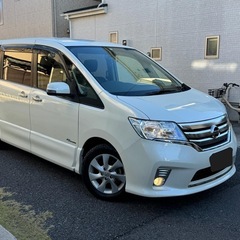 日産 セレナ ハイブリッド 25年です 距離8万です 車検8年6...