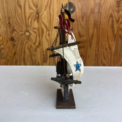 k1111612 QUEEN クィーン クイーン 帆船 船 レトロ ヴィンテージ アンティーク 昭和レトロ 古い帆船模型 木製 インテリアオブジェ 古民具 ビンテージ レトロ 中古 現状品の画像