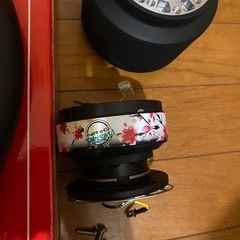 MOMO ステアリング　NRGクイックリリース　トヨタ86ステアリングボス　セットの画像