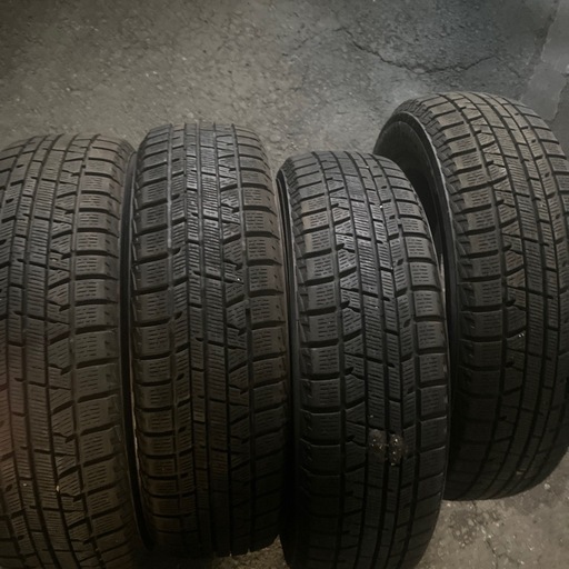 スタッドレスタイヤ155/65R14
　　