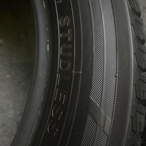 スタッドレスタイヤ155/65R14
　　