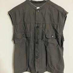 ニコアンド　ダメージ加工ベスト