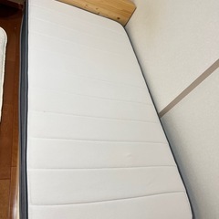 シングルベッド　
