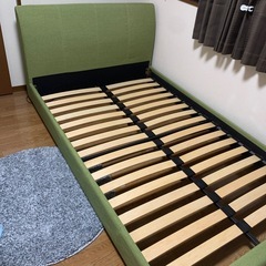 セミダブルベッド