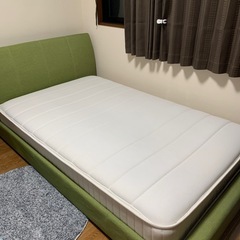 セミダブルベッドの画像