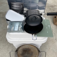 キャンプ用品まとめ売りの画像