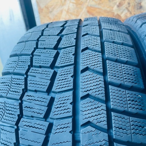 バリ山　DUNLOP ダンロップ　WM02 235/50R18 スタッドレス　タイヤ　2017年製　18インチ