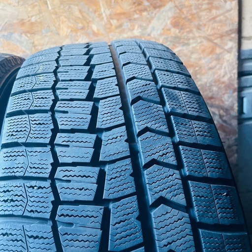 バリ山　DUNLOP ダンロップ　WM02 235/50R18 スタッドレス　タイヤ　2017年製　18インチ