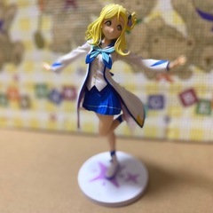 金髪の可愛い少女