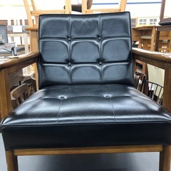 カリモクの1人掛けソファーをご紹介します♫