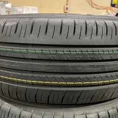 お値下げしました　
ハリアー（80系）225/60R18 新車装着タイヤ4本セット　美品の画像
