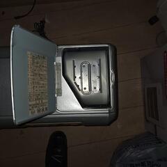 石油ファンヒーターの画像