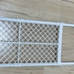 伸縮可能　つっぱり棚の画像