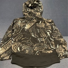 PUMA パーカー　130 キッズ
の画像