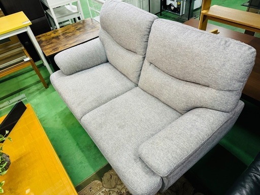 【お取引終了】2人掛けソファー入荷しました！