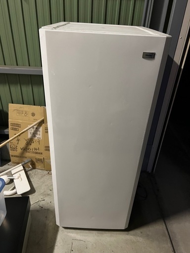 ハイアール　冷凍ストッカー　１３６L　　JF-NUF136E