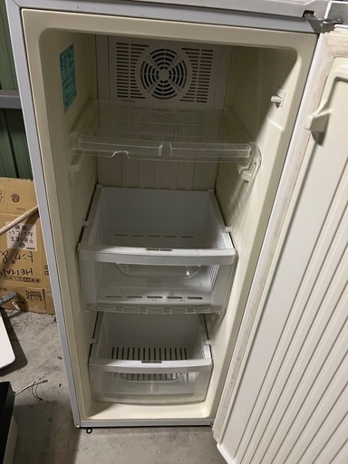 ハイアール　冷凍ストッカー　１３６L　　JF-NUF136E
