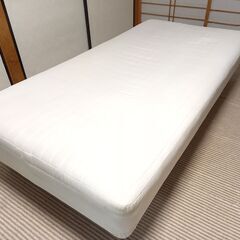 脚付き マットレスベッド シングル