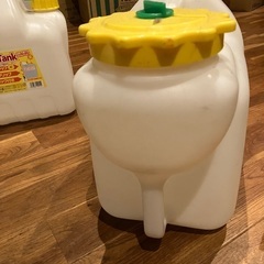 水用タンク12L の画像