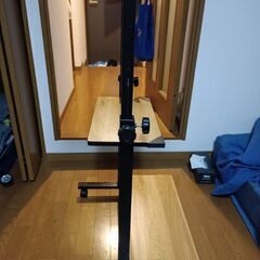 調節可能なテーブルの画像