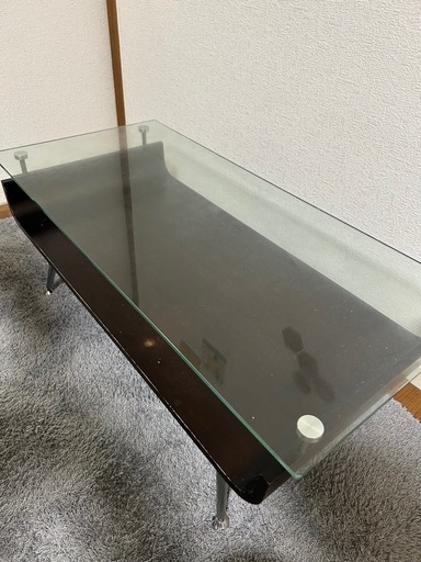 ガラステーブル