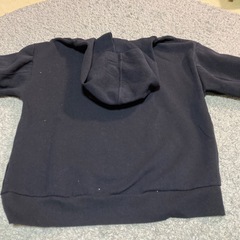 GU レディース　M パーカー　黒　無地の画像