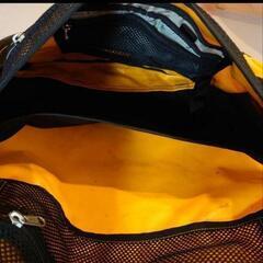 THE NORTH FACE 大容量メッセンジャーバッグ イエロー 美品
の画像